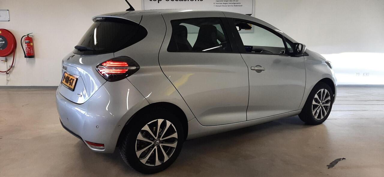 Renault ZOE R135 Intens 52 kWh / APPLE CARPLAY ANDROID AUTO / VERW. VOORSTOELEN+STUUR / CLIMATE CONTROLE / CRUISE CONTROLE / NAVIGATIE.