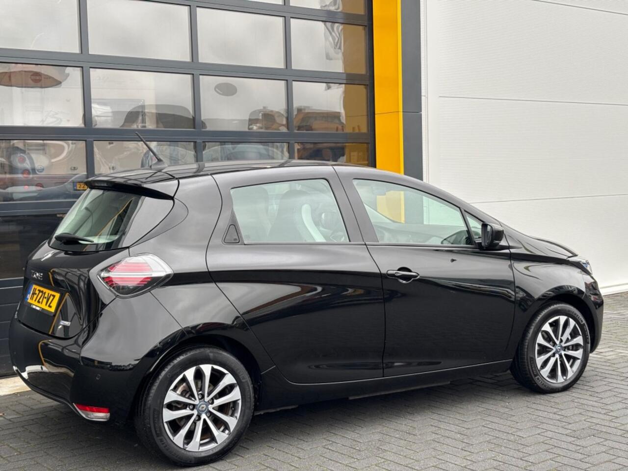 Renault ZOE R135 Zen 52 Kwh Huur Accu CCS lader Dealer Onderhouden