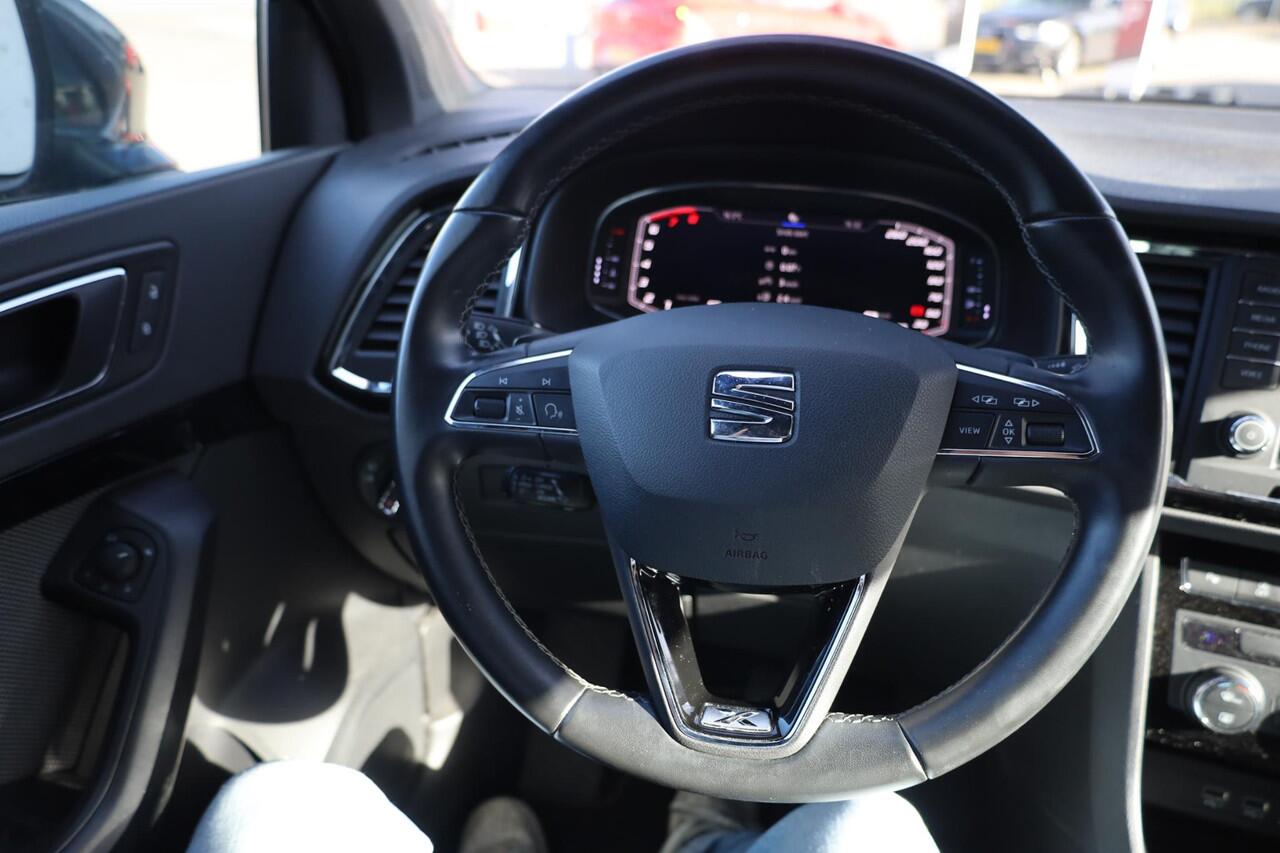 Seat ATECA 1.5 TSI Xcellence Business Intense 110KW/150PK DSG, Digital cockpit, elektrische klep, achteruitrijcamera, ACC, side assist, NL auto dealeronderhouden, alcantara zwart, 18" LMV, zwarte dakhemel, full led, rondom zicht area view camera, draadoos laden carp