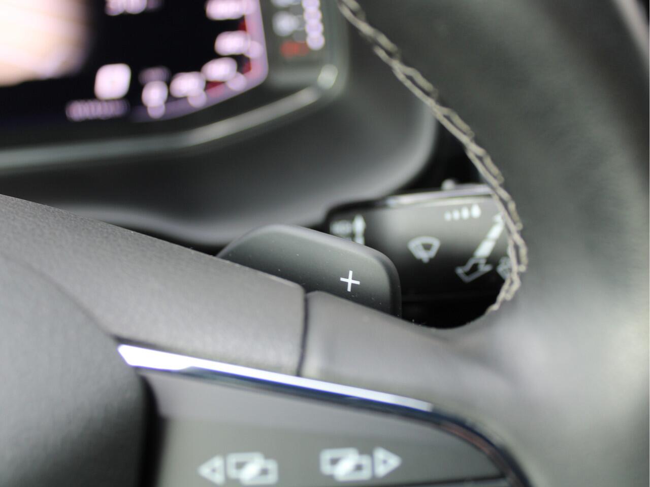 Seat ATECA 1.5 TSI 150PK Automaat Xcellence Business Intense 1e EIG/NAVI/ACC/Panoramadak/Trekhaak/360°/LED/Voorruitverwarming/DAB+/NAP!