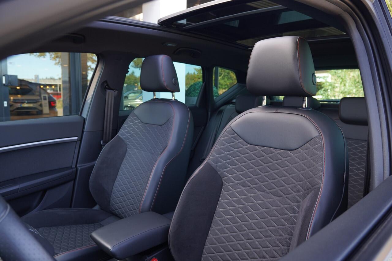 Seat ATECA 1.5TSI/150pk FR Blackstyle DSG|2023|Panoramadak|Trekhaak|Cruise+ACC|Virtual Cockpit|PDC+Camera|Stuur-+stoelverw.|Keyless|19"LMV