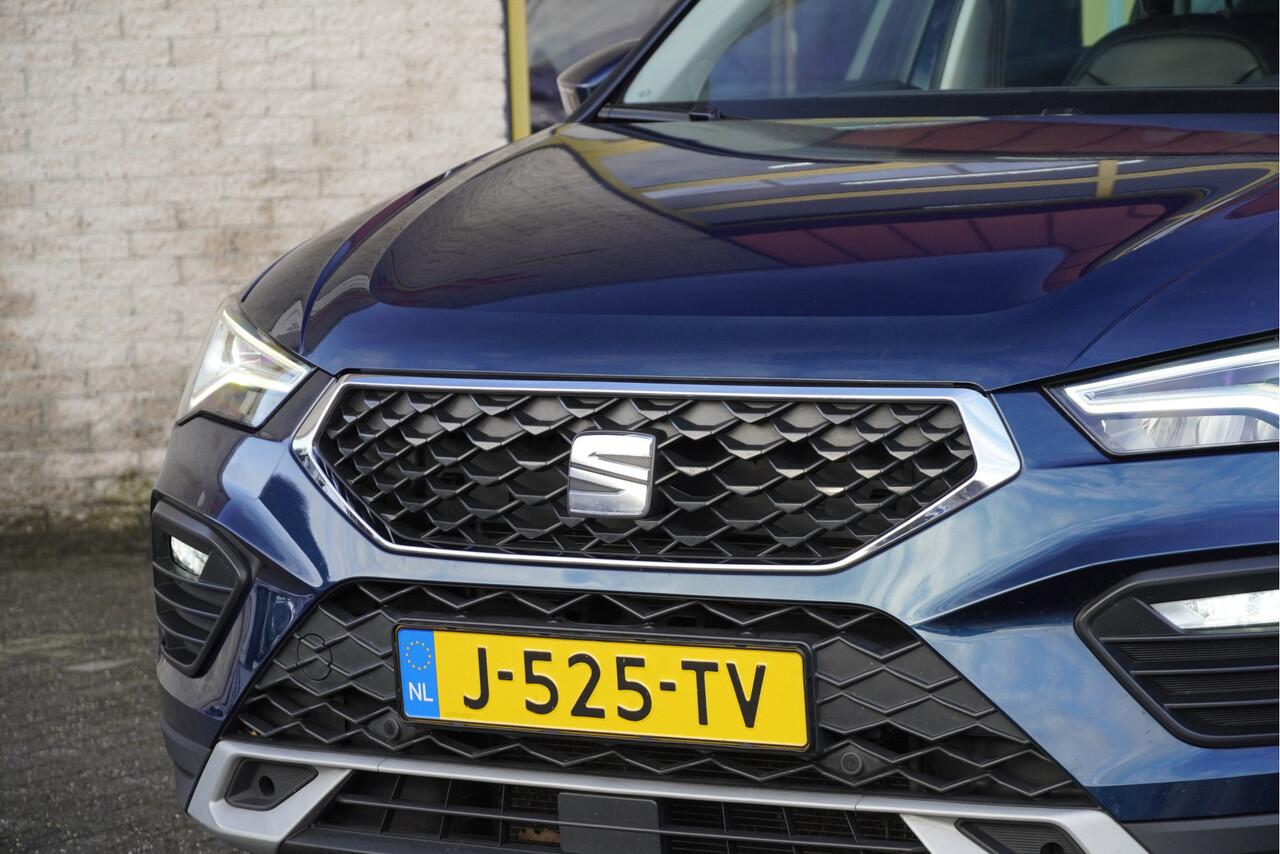 Seat ATECA 1.5 TSI 150PK! Style Business Intense BJ2020 Lmv 17" | Led V+A | Pdc | Navi | Panoramadak | Trekhaak | Achteruitrijcamera | App-Connect | Climate control | Cruise control | Lederen bekleding | Verwarmde voorstoelen/stuur | Nw-Model!