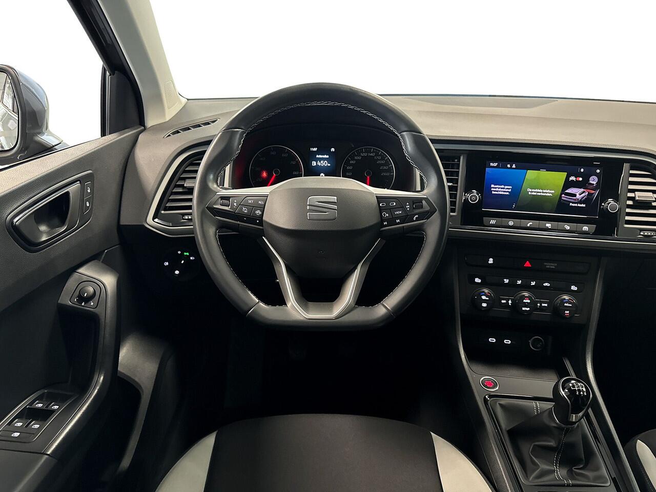 Seat ATECA 1.0 110pk TSI Reference Parkeersensoren achter / Cruise Control / Airconditioning automatisch