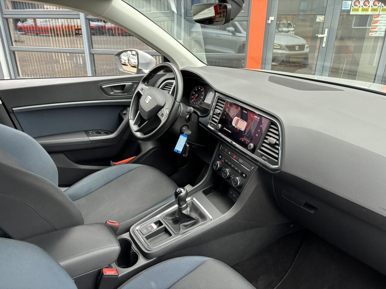 Seat ATECA 1.0 EcoTSI Style Business Intense / Stoelverwarming / Cruise Control / Applecarplay/AndroidAuto / Trekhaak /