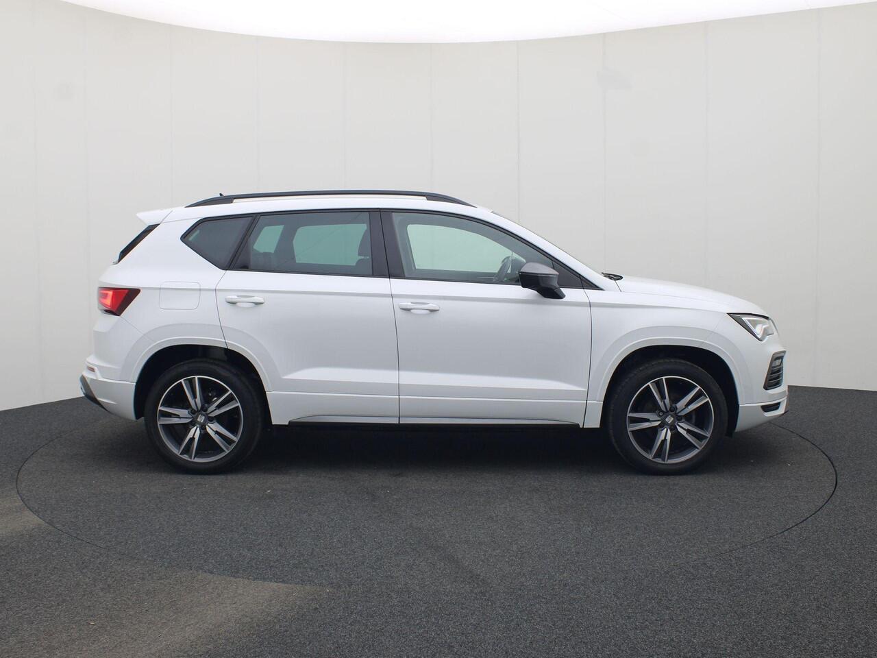 Seat ATECA 1.5TSI/150PK FR Business Intense DSG · BEATS Audio · Apple/Android Car Play · Camera + Parkeersensoren · Keyless