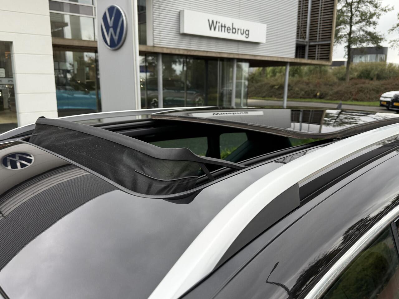 Seat ATECA 1.5 TSI Xperience Business Intense / PANODAK / 19"LMV / CAMERA / Elektr. Klep / NAVI / APP.Connect / Elektr. Zwenkbare trekhaak