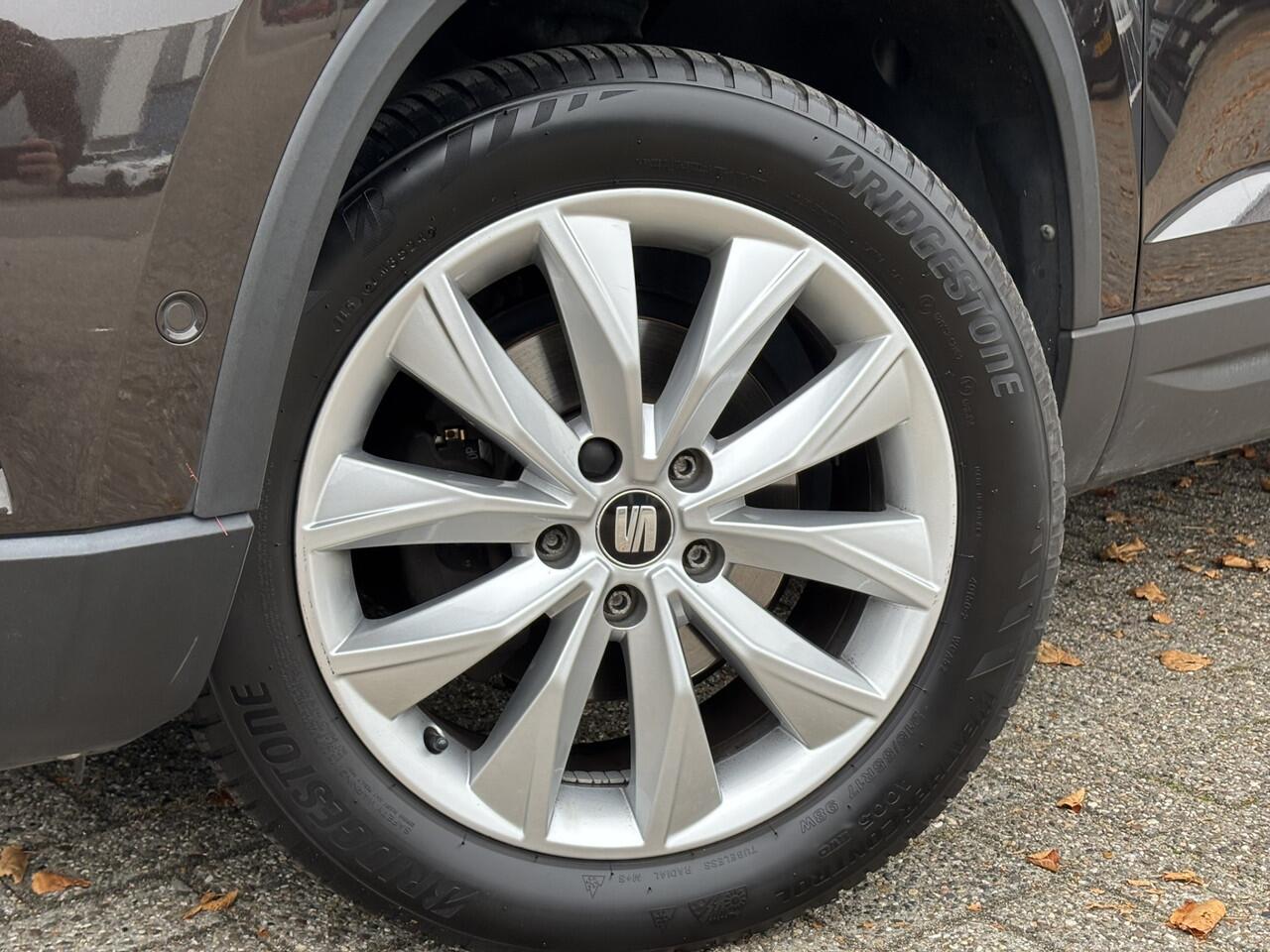 Seat ATECA 1.0 EcoTSI Style Business Intense / Trekhaak / Allseason Banden / Applecarplay/AndroidAuto /