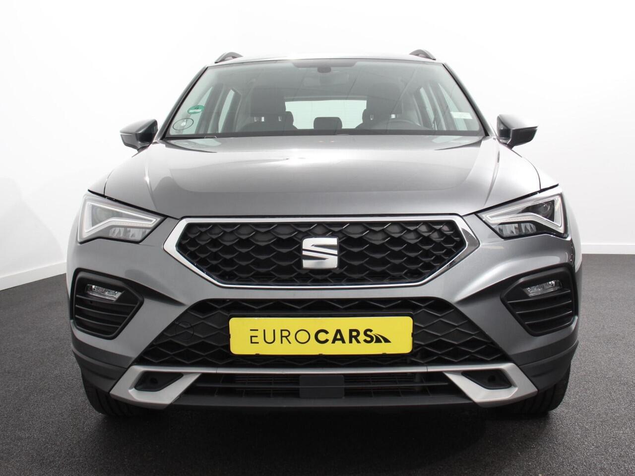 Seat ATECA 1.5 TSI Style Business Intense Climate control Cruise control Keyless start Verwarmde voorstoelen Verwarmde stuur LED Parkeersensoren achter Apple Carplay/ Android Auto