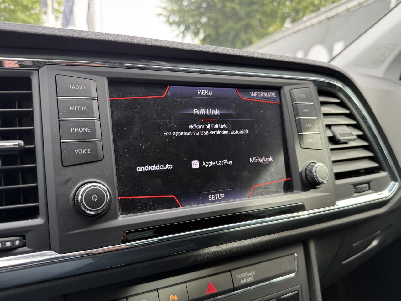 Seat ATECA 1.0 EcoTSI Style Business Intense | Camera | Clima | Navi | PDC V+A | Ndl auto | Apple Carplay/Android Auto RIJKLAARPRIJS INCL 12 MAANDEN GARANTIE EN BEURT