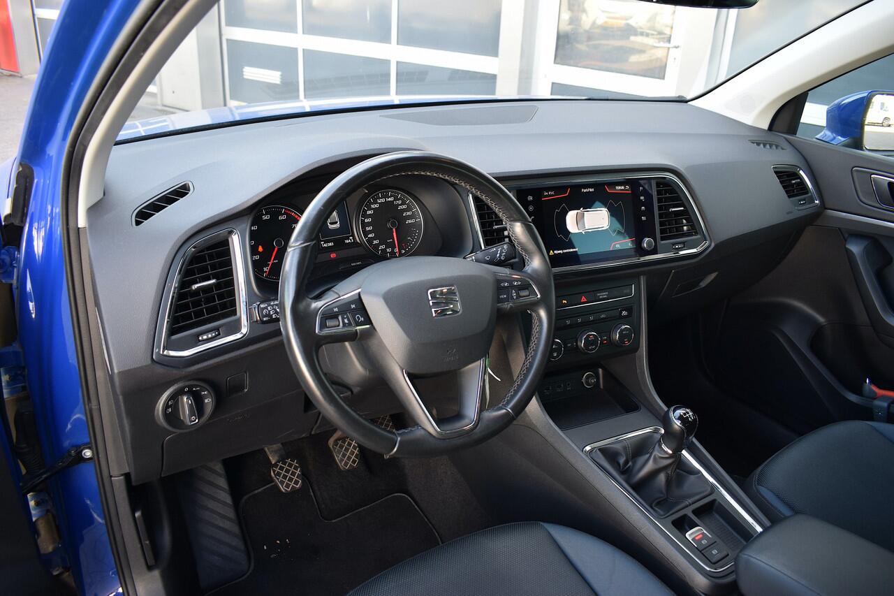 Seat ATECA 1.0 EcoTSI Style Business Intense | Trekhaak | Apple CarPlay | Camera | Climate