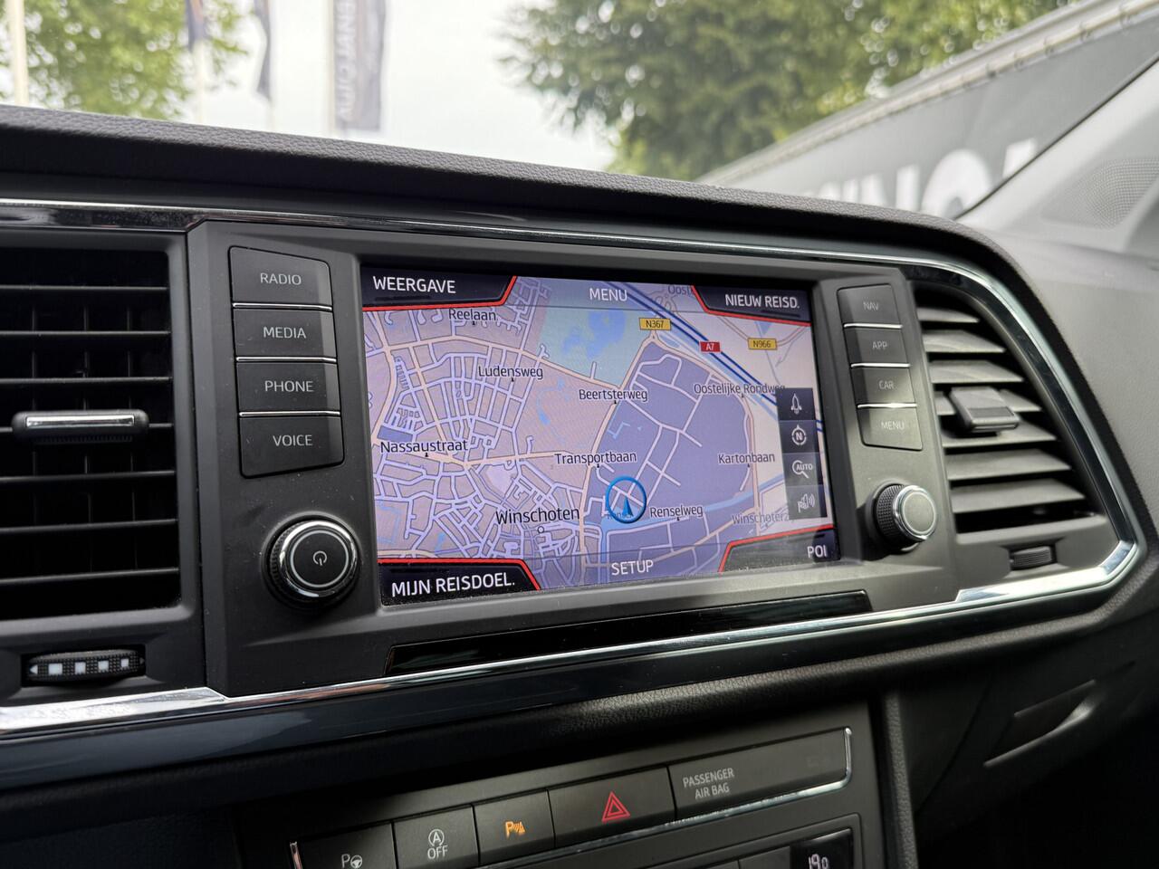 Seat ATECA 1.0 EcoTSI Style Business Intense | Camera | Clima | Navi | PDC V+A | Ndl auto | Apple Carplay/Android Auto RIJKLAARPRIJS INCL 12 MAANDEN GARANTIE EN BEURT