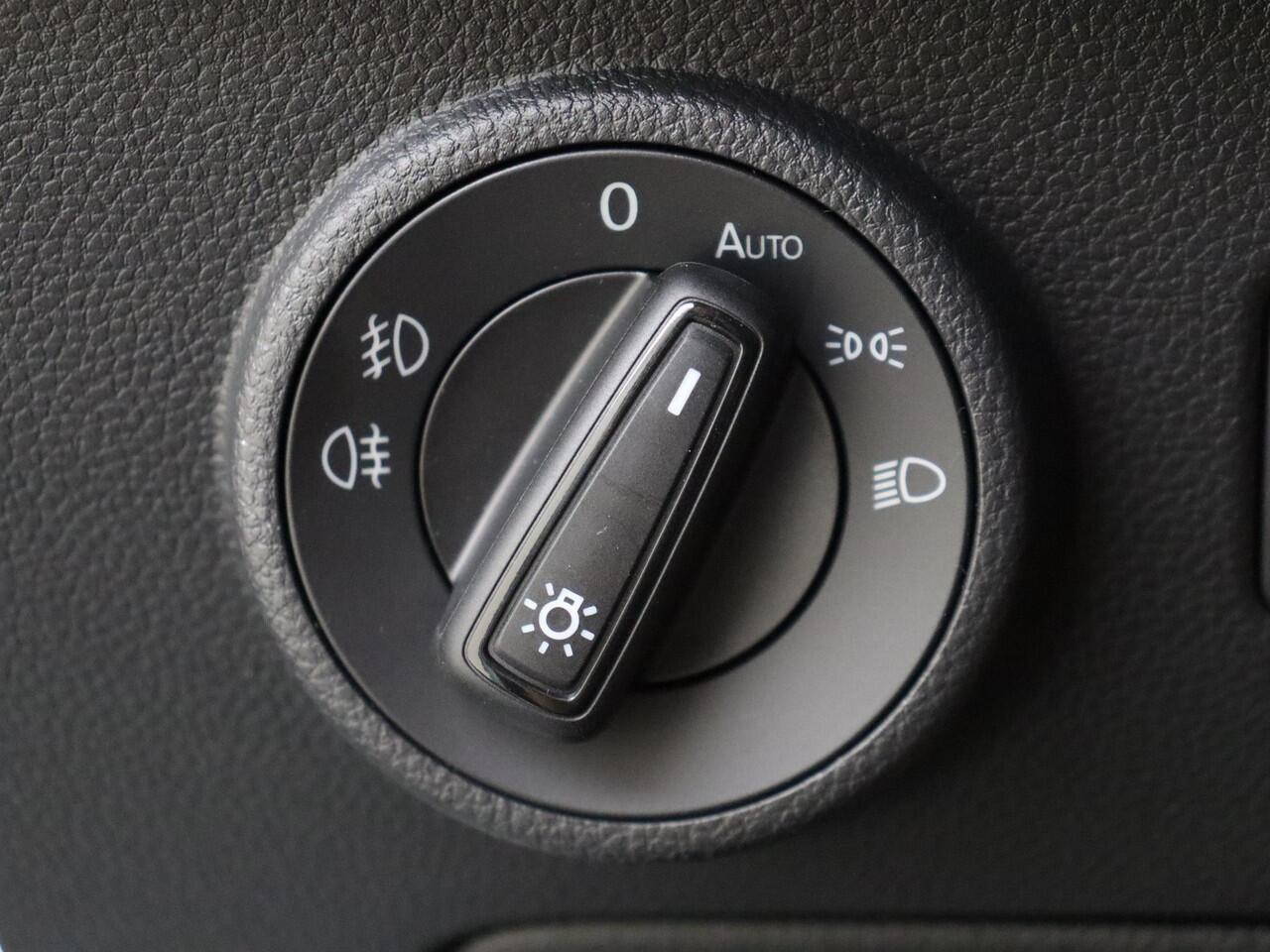 Seat ATECA 1.5 TSI Style Business Intense | Climate control | Trekhaak | Achteruitrijcamera | Navigatie |