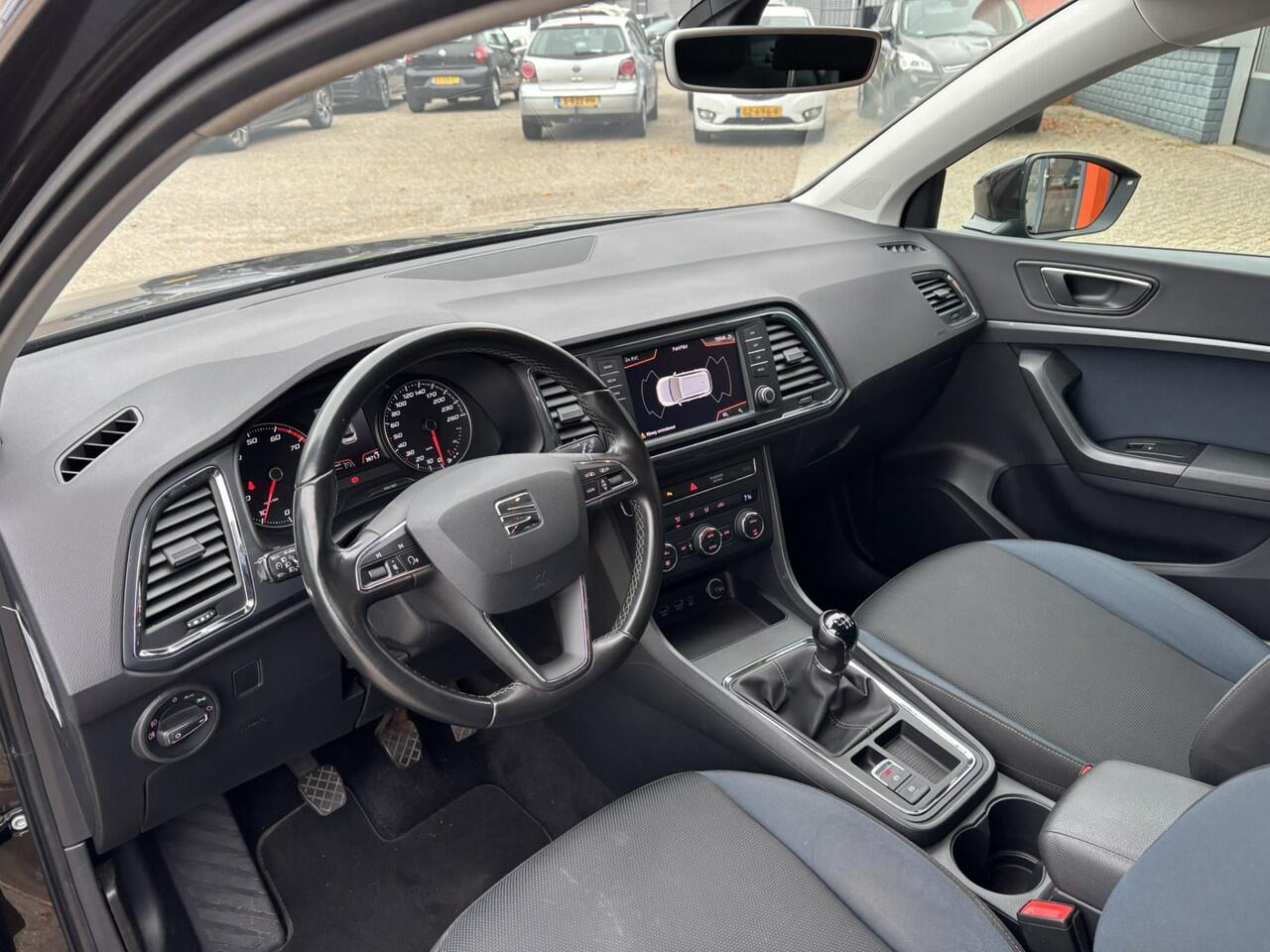 Seat ATECA 1.0 EcoTSI Style Business Intense / Trekhaak / Allseason Banden / Applecarplay/AndroidAuto /