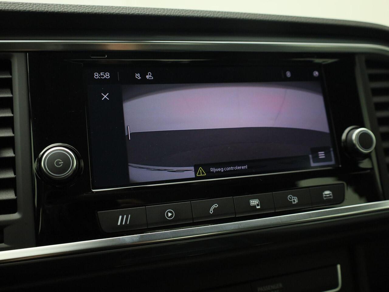 Seat ATECA 1.5TSI/150PK Style DSG · Apple/Android Car Play · Stoel- & stuurverwarming · Camera + Parkeersensoren