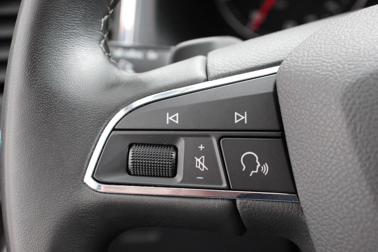 Seat ATECA 1.5 TSI 150 pk DSG Style | Navigatie | Apple Carplay/Android Auto | Climate Control | Parkeer sensoren | Inductief laden smartphone | Cruise Control