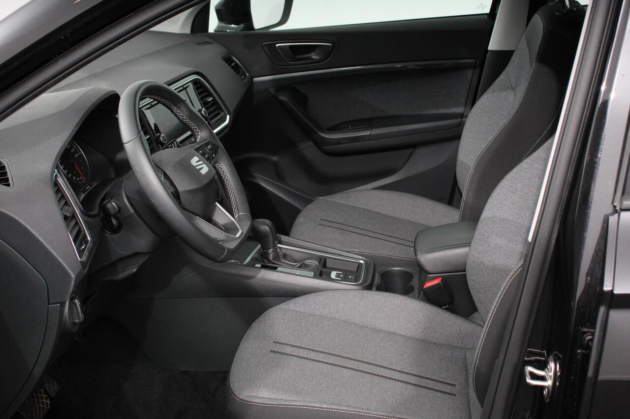 Seat ATECA 1.5 TSI DSG Style Nieuw type Demo! | Climate Control Parkeer sensoren Cruise control DAB Led Lichtmetalen Velgen