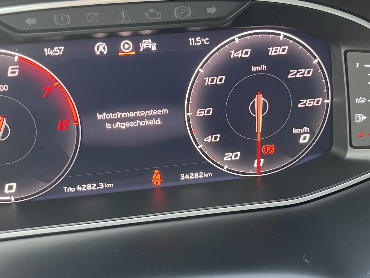 Seat ATECA 1.5 TSI FR Business Intense CAMERA/ PARK. SENSOREN/ CRUISE/ ELEK. ACHTERKLEP/ LED/ STOEL-STUURVERWARM./ VIRTUAL COCKPIT/ FULL LINK/ NAVI/ CLIMA/ DAB