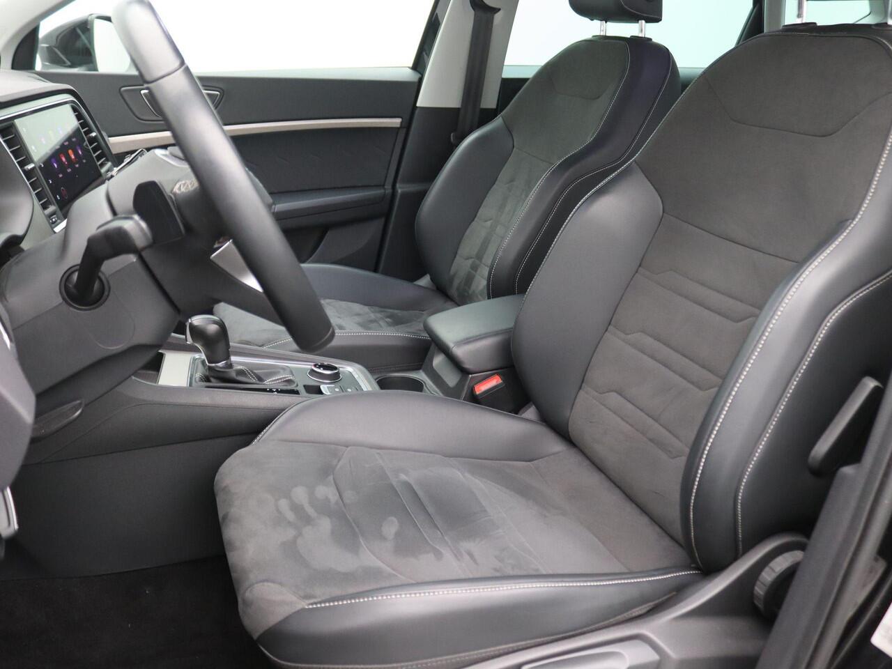 Seat ATECA 1.5 TSI Xperience Business Intense 150PK DSG Trekhaak, Achteruitrijcamera, Keyless, Stoel-Stuurverwarming, Voorruitverwarming, Virtual Pedal, Virtual Cockpit, 18" LM Velgen, Adaptieve Cruise Control