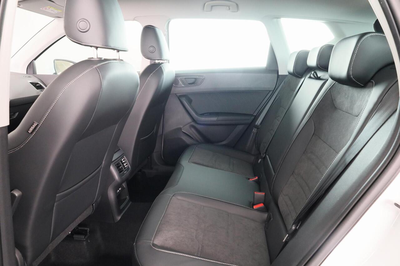 Seat ATECA 1.5 TSI 150pk Style Business Intense DSG | Navigatie | Parkeercamera | Climatronic | Sportstoelen met Alcantara bekleding | Verwarmbaar stuurwiel