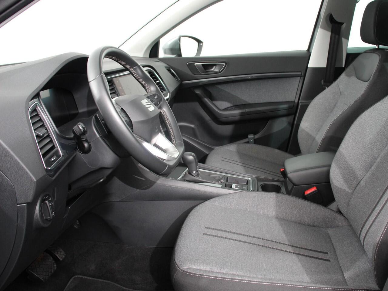 Seat ATECA 1.5 TSI Style Business Intense DSG Navigatie Apple Carplay/Android Auto Camera Parkeersensoren Cruise Control Full Led koplampen Lichtmetalen velgen Virtual Cockpit Getinte ramen Climate Control