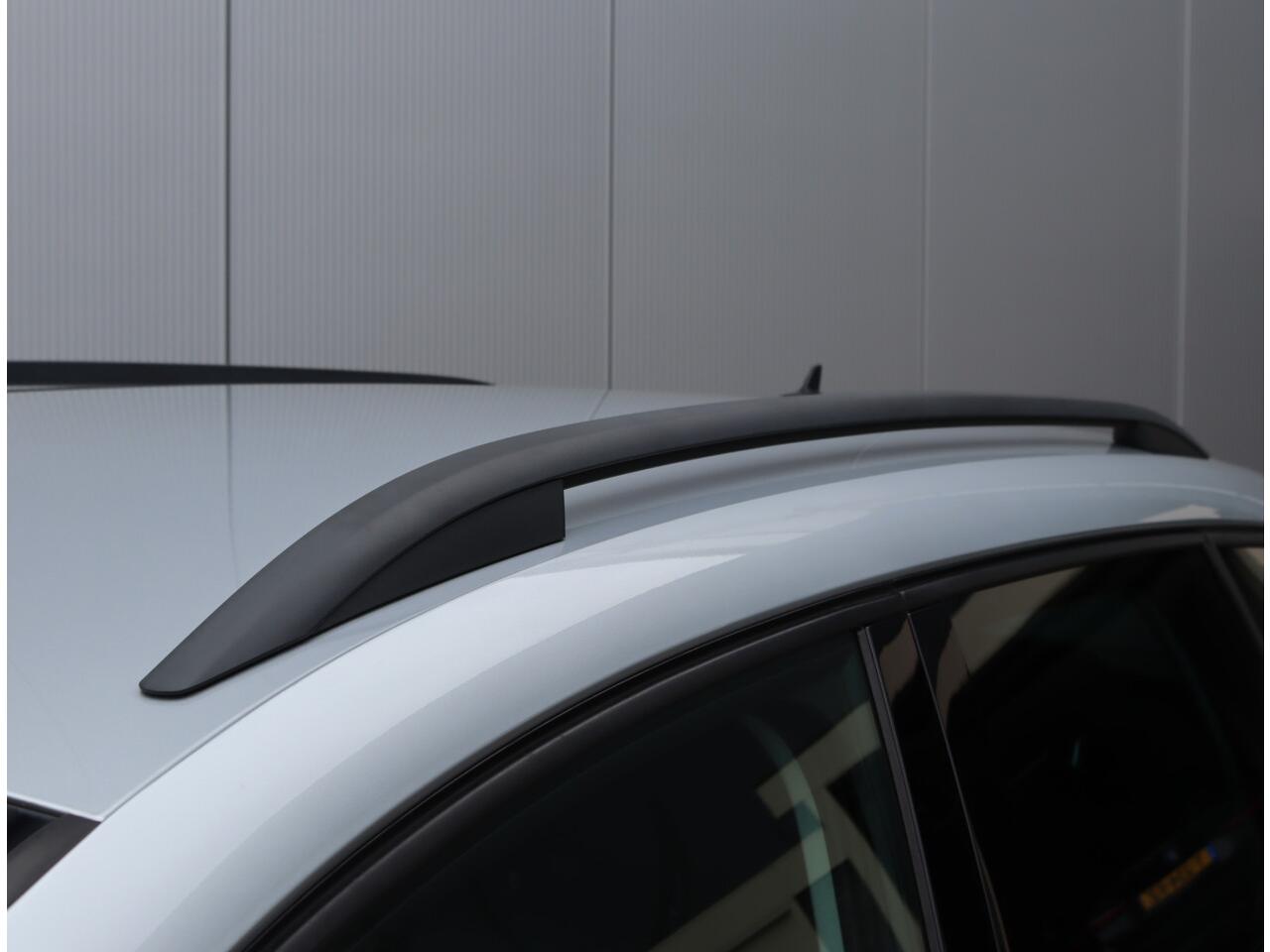 Seat ATECA 1.5 TSI Style | Trekhaak | Parkeercamera | Verwarmde voorruit | LED