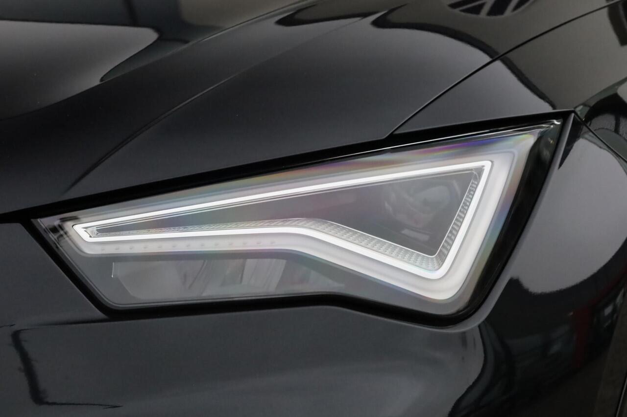 Seat ATECA 1.5 TSI FR Business Intense 150PK / 110kW Panoramadak elek. verst., achteruitrijcamera, full LED koplampen, dodehoekdetectie, verwarmbaar stuuwiel + voorstoelen, Apple Carplay & Android Auto, volledig digitaal instrumentenpaneel (Virtual Cockpit), adaptiv