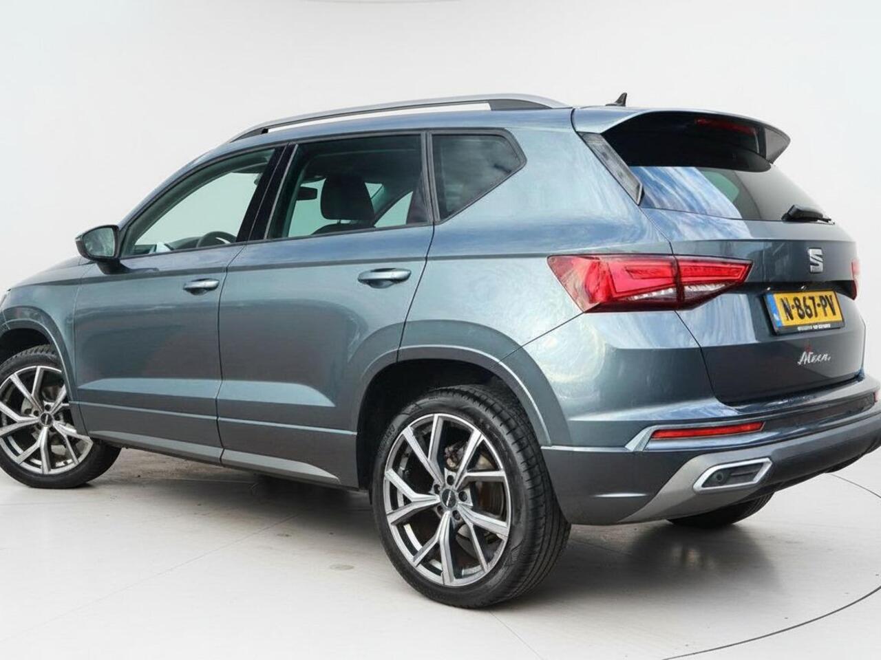Seat ATECA 1.5 TSI FR Business Intense | Clima | Cruise | Navi/Carplay/Android | Halfleder | Stoelverwarming | PDC + Camera |