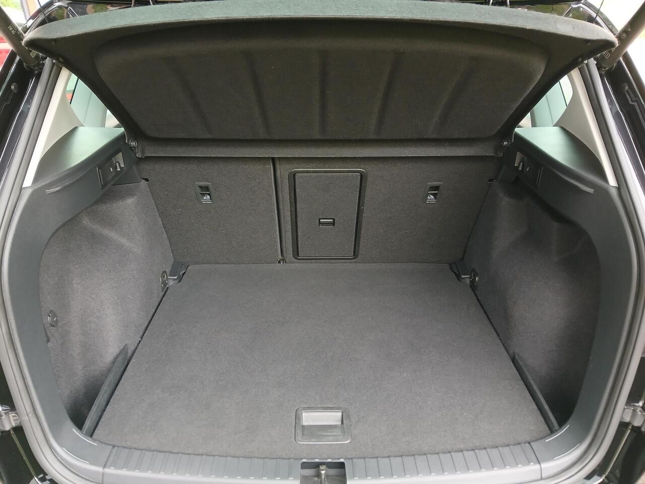 Seat ATECA 1.5 TSI (150pk) FR Business Intense + 19 inch + Trekhaak!!