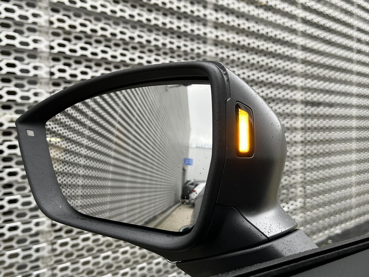 Seat ATECA 1.5 TSI 150PK FR Black Edition / Facelift / Trekhaak Elek. / Digitale Cockpit / 360 Camera / Lederen Sportstoelen / 19"LMV / Elektrische achterklep **