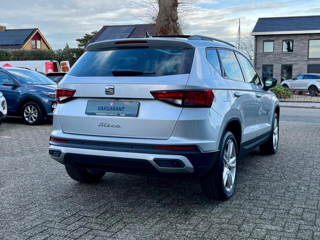 Seat ATECA 1.5 TSI 150PK Style Business Intense Panodak FR velgen Camera Ke