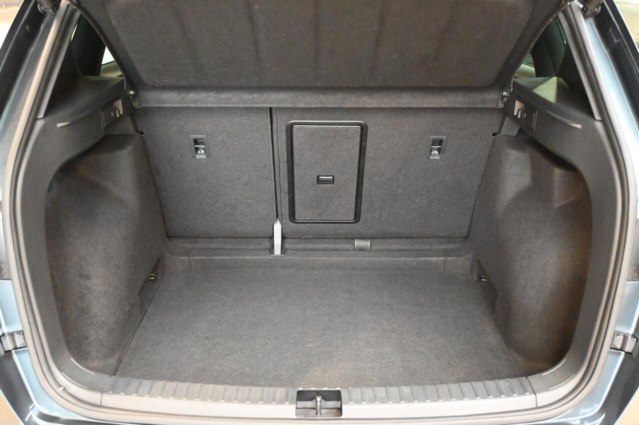 Seat ATECA 1.5 TSI 150pk Xcellence Business Intense | Leder | 360° Camera |­­ Panoramadak | 100% (Dealer) onderhouden label