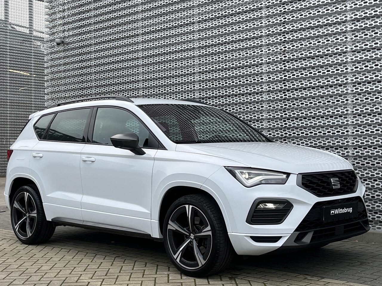 Seat ATECA 1.5 TSI 150PK DSG FR / Digitale Cockpit / Half leer/alcantara / 360 Camera / Draadloos Full Link / Lane assist / LMV 19" / Elektrische Achterklep