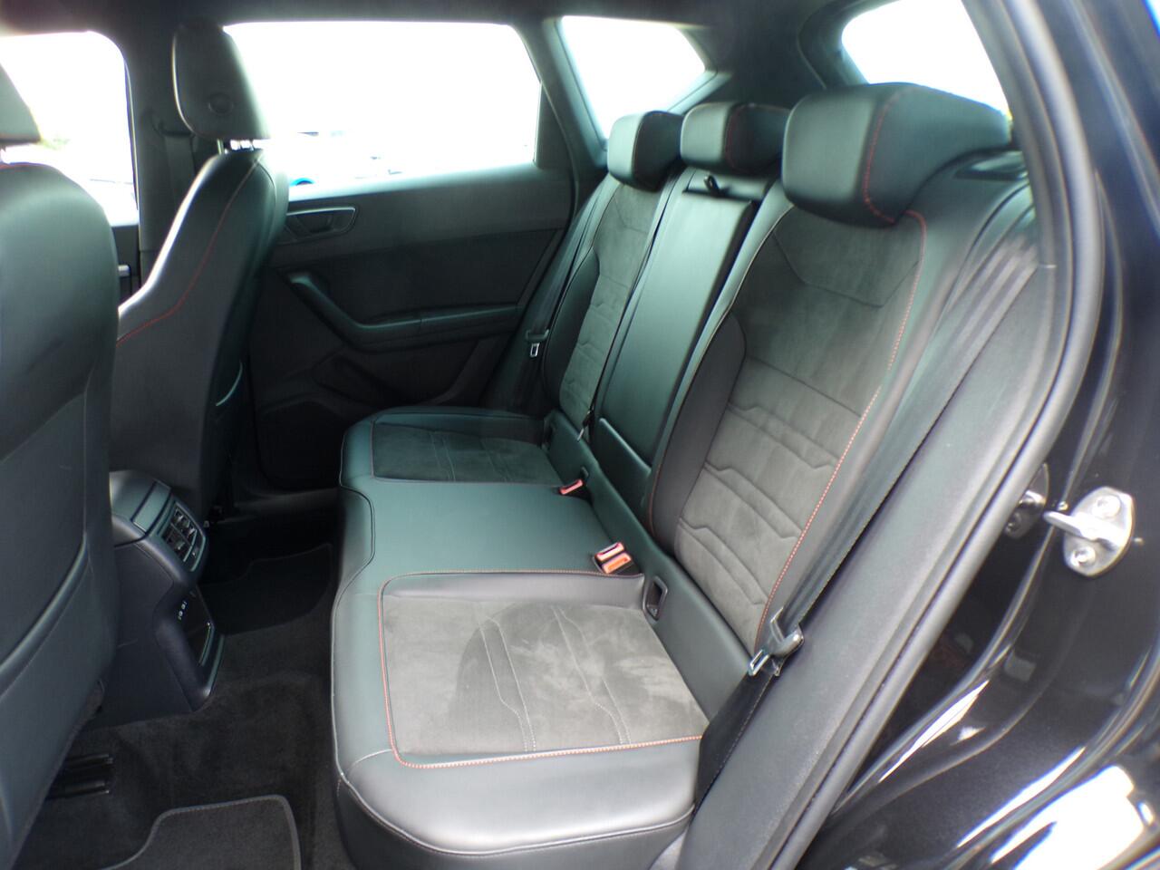 Seat ATECA 1.0 TSI FR Business Intense, Full LED / Sensoren + Camera / Carplay + Android Auto / Stoelverwarming / Navigatie / 18'' LMV