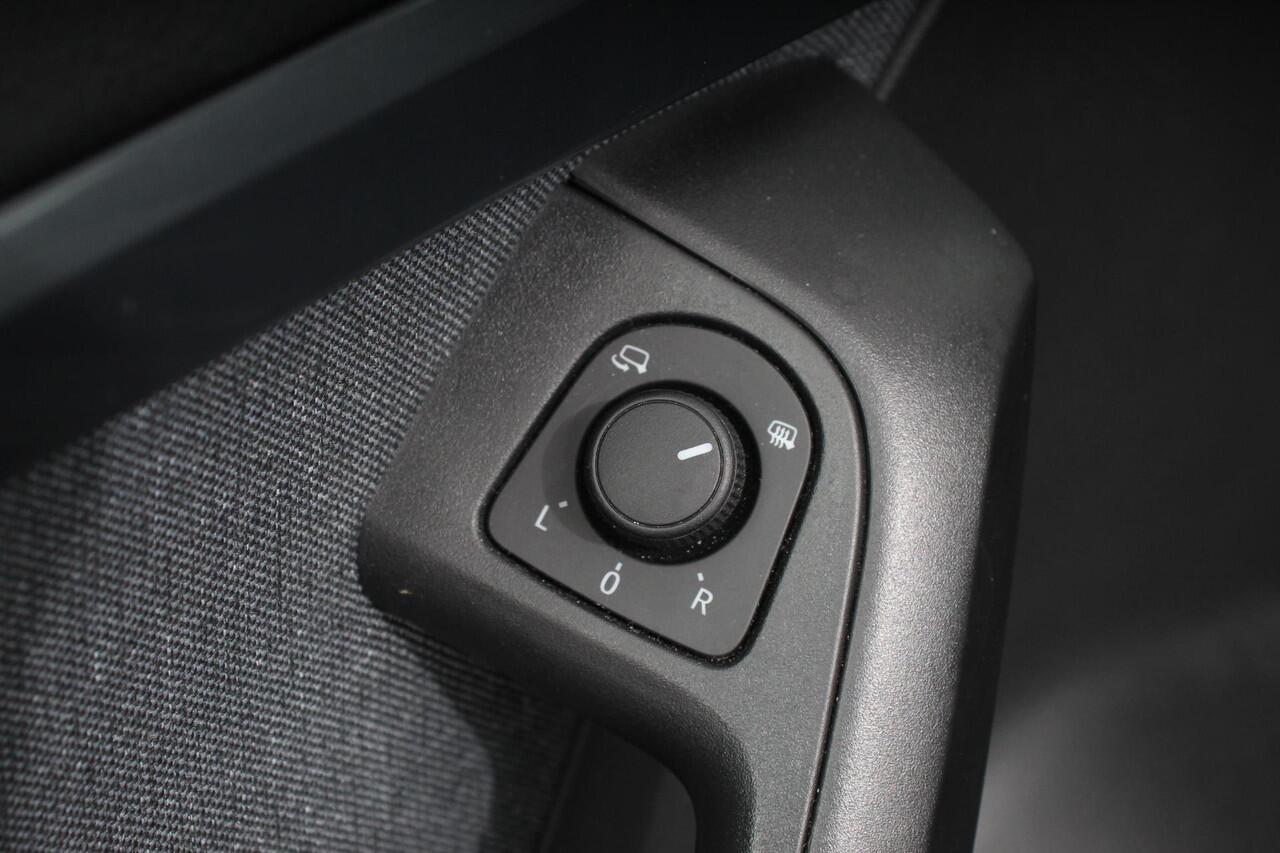 Seat ATECA 1.5 TSI DSG Style Nieuw type Demo! | Climate Control | Parkeer sensoren | Cruise control | DAB | Led | Lichtmetalen Velgen