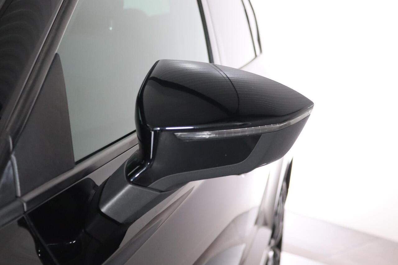 Seat ATECA 1.5 TSI FR Business Intense Panoramadak, 360°Camera, LED, ACC, Apple Carplay/Android Auto