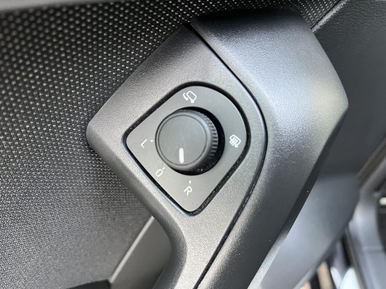 Seat ATECA 1.5 TSI FR Business Intense CAMERA/ PARK. SENSOREN/ CRUISE/ ELEK. ACHTERKLEP/ LED/ STOEL-STUURVERWARM./ VIRTUAL COCKPIT/ FULL LINK/ NAVI/ CLIMA/ DAB