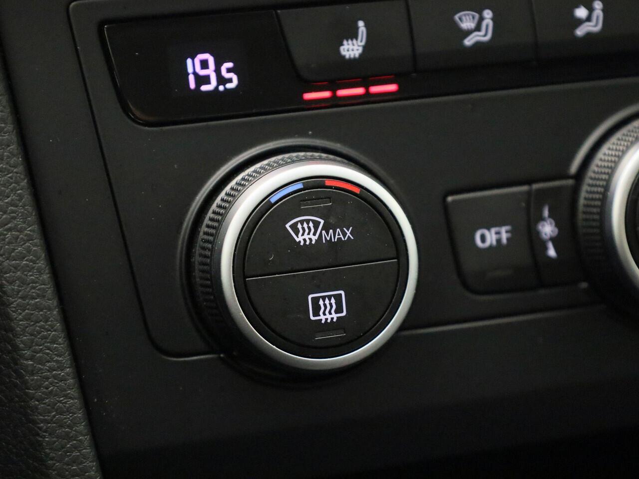 Seat ATECA 1.5TSI/150PK Style DSG · Apple/Android Car Play · Stoel- & stuurverwarming · Camera + Parkeersensoren