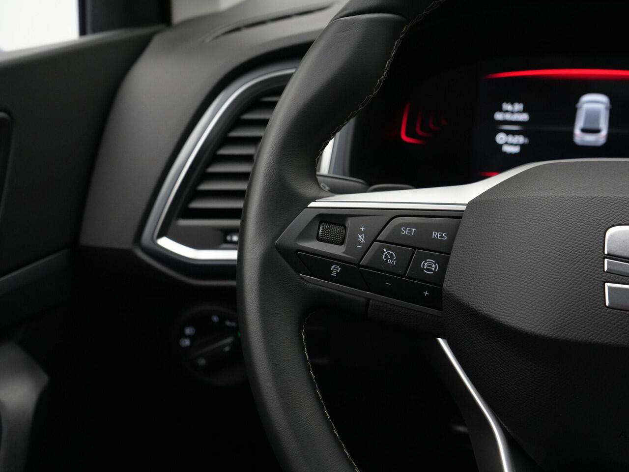 Seat ATECA 1.5 TSI 150 pk DSG Style Business Intense | Achteruitrijcamera | Navigatie | Adaptive Cruise | Carplay | Side assist | Park assist | Keyless