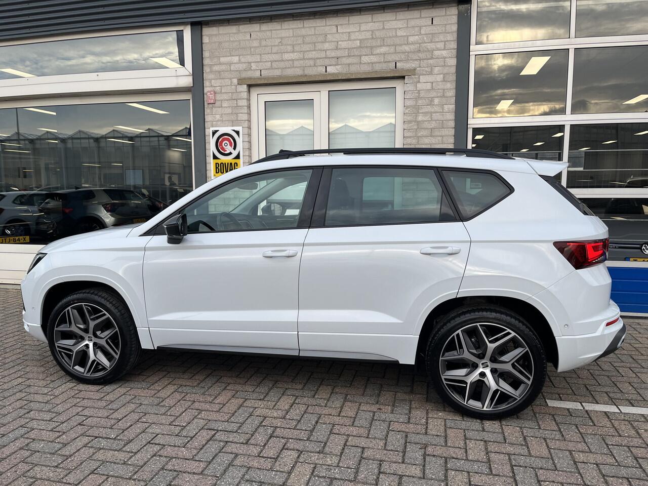 Seat ATECA 1.5 TSI FR Business Intense / AUTOMAAT/ PANO/ TREKHAAK/ 360 CAMERA/ PARK. SENSOREN/ STUUR+STOEL VERWARM./ PARK.SENSOR.V+A/ ELEK.KLEP/ ACC/ DODE HOEK/ FULL LINK/ KEYLESS/ DAB/ DIGITAL DASH/ LANE-ASSIST/ LED/ ISOFIX