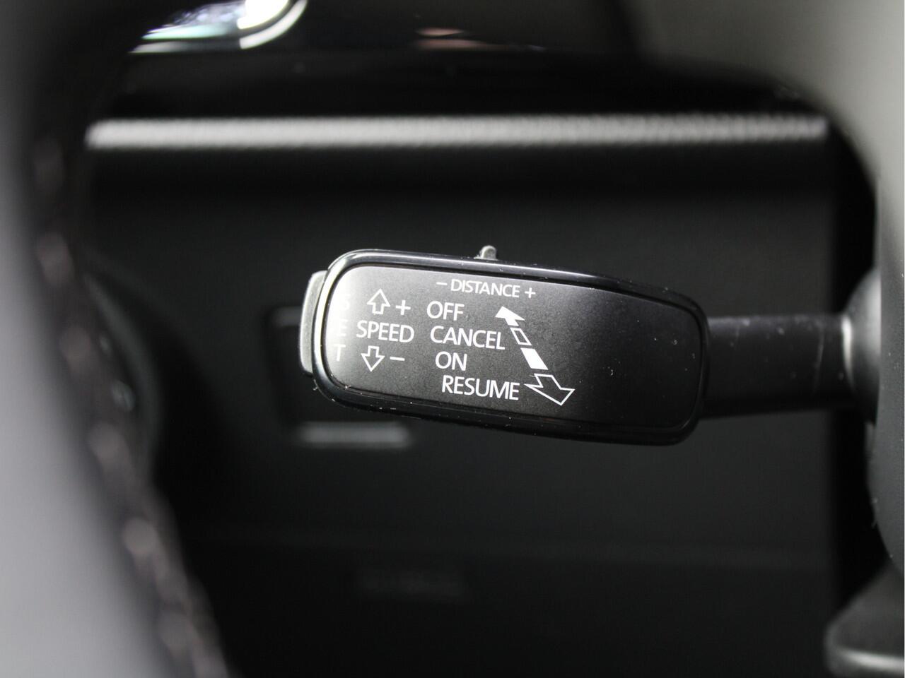 Seat ATECA 1.5 TSI 150PK Automaat Xcellence Business Intense 1e EIG/NAVI/ACC/Panoramadak/Trekhaak/360°/LED/Voorruitverwarming/DAB+/NAP!