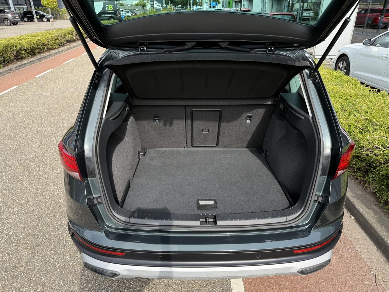 Seat ATECA 1.5 TSI 150pk DSG Xperience Business Intense / Elek Zwenkbare Trekhaak / Standkachel / Stuur & Stoelverwarming / Camera / Navigatie / Full Link