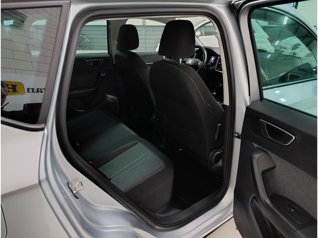 Seat ATECA 1.5 TSI Style Business Intense Climate control | Navigatiesysteem | Parkeersensoren | Cruise controle | Automaat