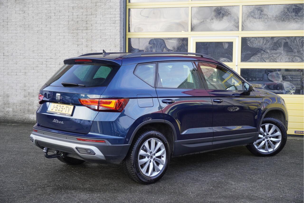 Seat ATECA 1.5 TSI 150PK! Style Business Intense BJ2020 Lmv 17" | Led V+A | Pdc | Navi | Panoramadak | Trekhaak | Achteruitrijcamera | App-Connect | Climate control | Cruise control | Lederen bekleding | Verwarmde voorstoelen/stuur | Nw-Model!