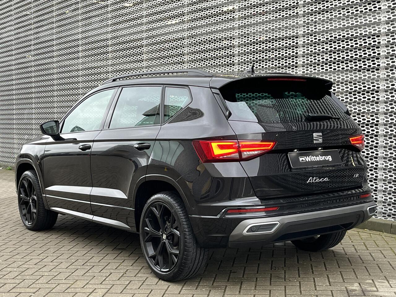 Seat ATECA 1.5 TSI 150PK FR Black Edition / Facelift / Trekhaak Elek. / Digitale Cockpit / 360 Camera / Lederen Sportstoelen / 19"LMV / Elektrische achterklep **