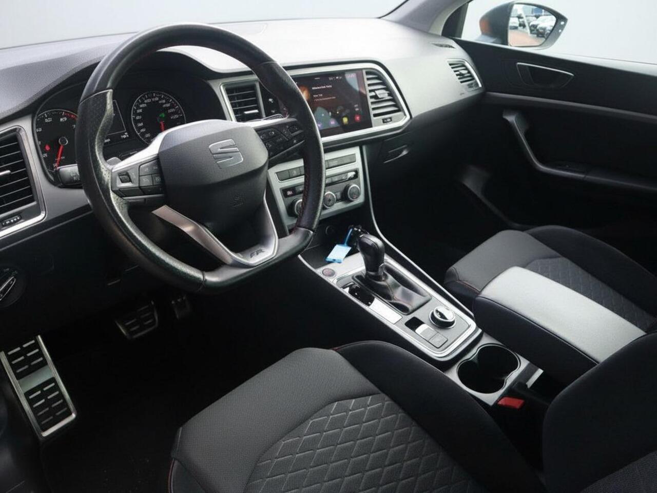 Seat ATECA 1.5 TSI FR Business Intense | Clima | Cruise | Navi/Carplay/Android | Halfleder | Stoelverwarming | PDC + Camera |