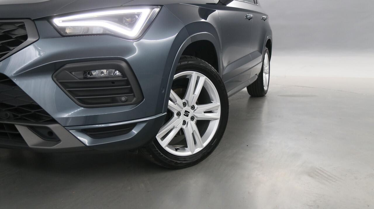 Seat ATECA 1.5 TSI 150pk Automaat FR Business / Trekhaak / Camera / Safe & Driving XL