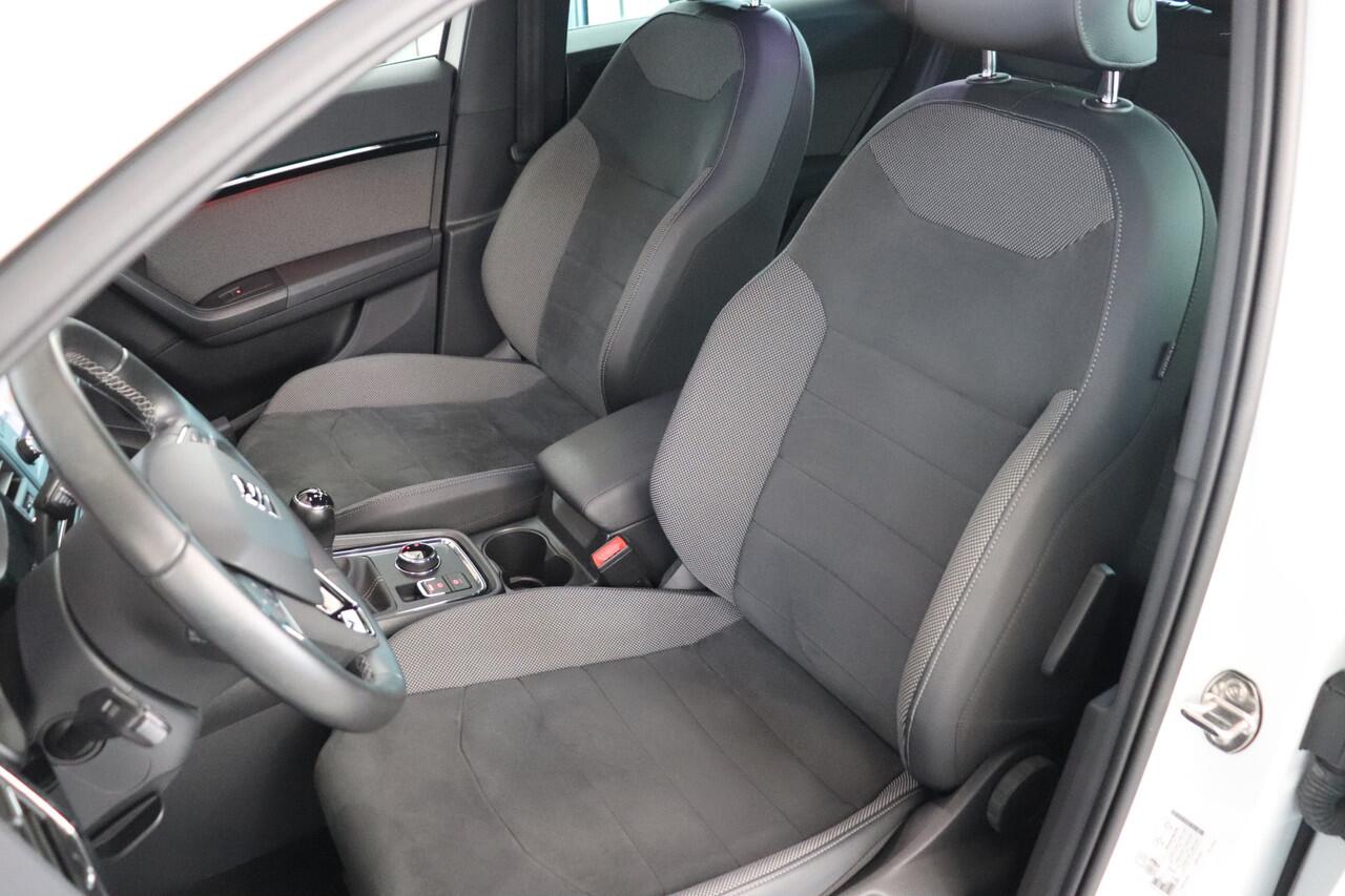 Seat ATECA 1.5 TSI Xcellence Business Intense. navigatie, trekhaak