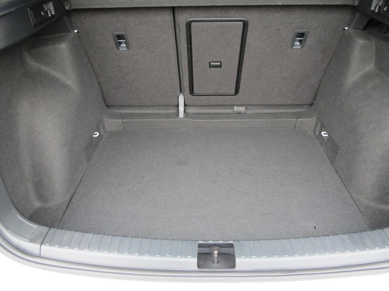 Seat ATECA 1.5 TSI Style -150pk- Automaat | Camera | Navi | Chroom | Rijklaarprijs incl. 1 jaar Bovag garantie