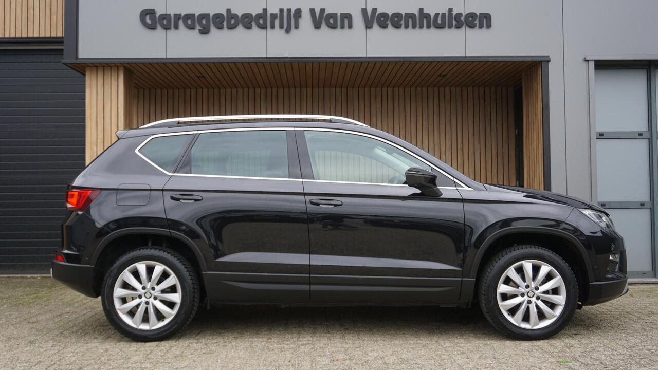 Seat ATECA 1.5 TSI 150pk Style Business Intense LED Trekhaak Navi Clima DAB 17inch LM *NL auto* 62464km! 1e eigenaar!