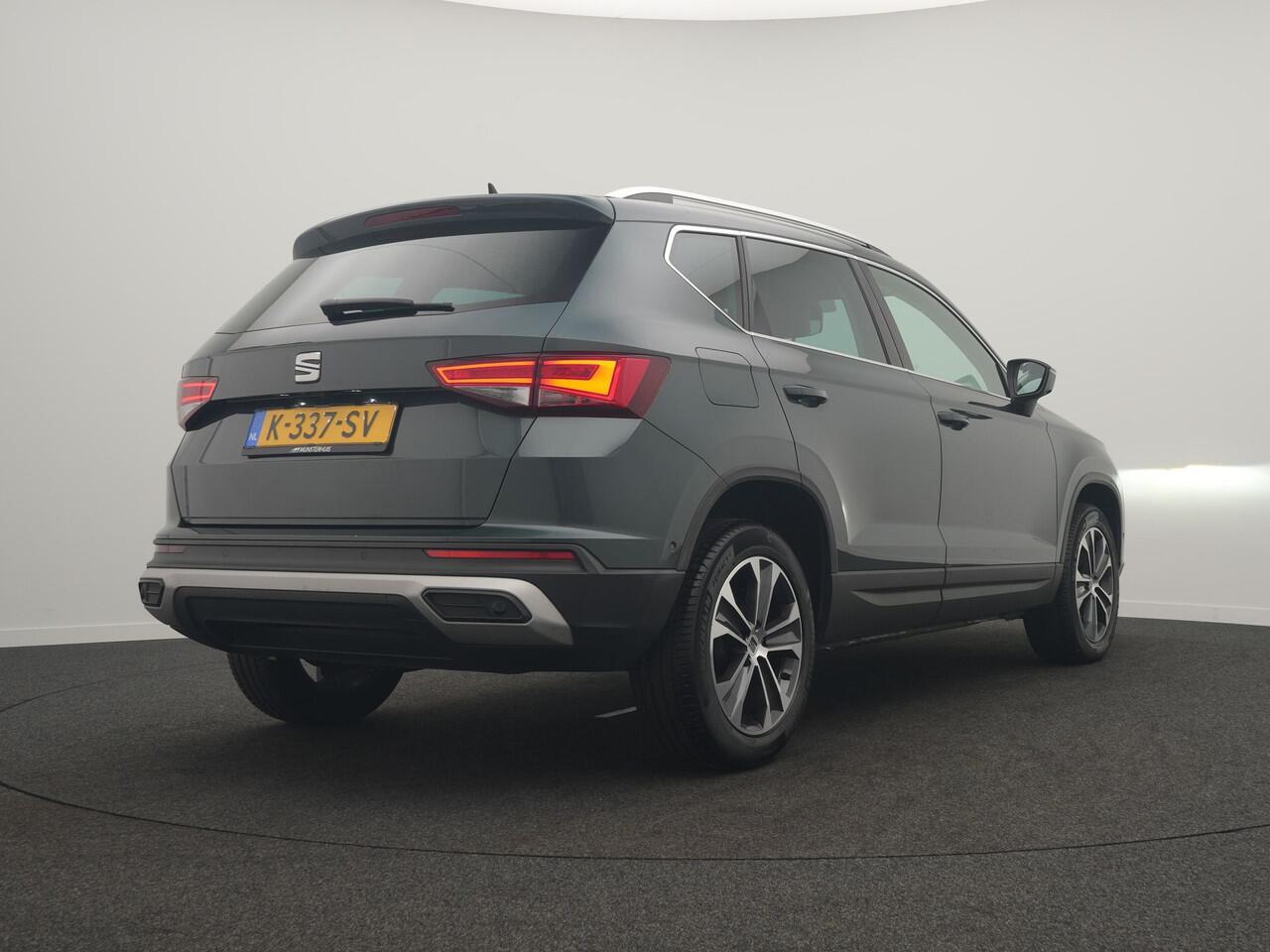 Seat ATECA 1.5 TSI Style Business Intense - RIJKLAARPRIJS - Achteruitrijcamera - Apple Carplay - Android Auto - Cruise Control - Stoel- en Stuurverwarming